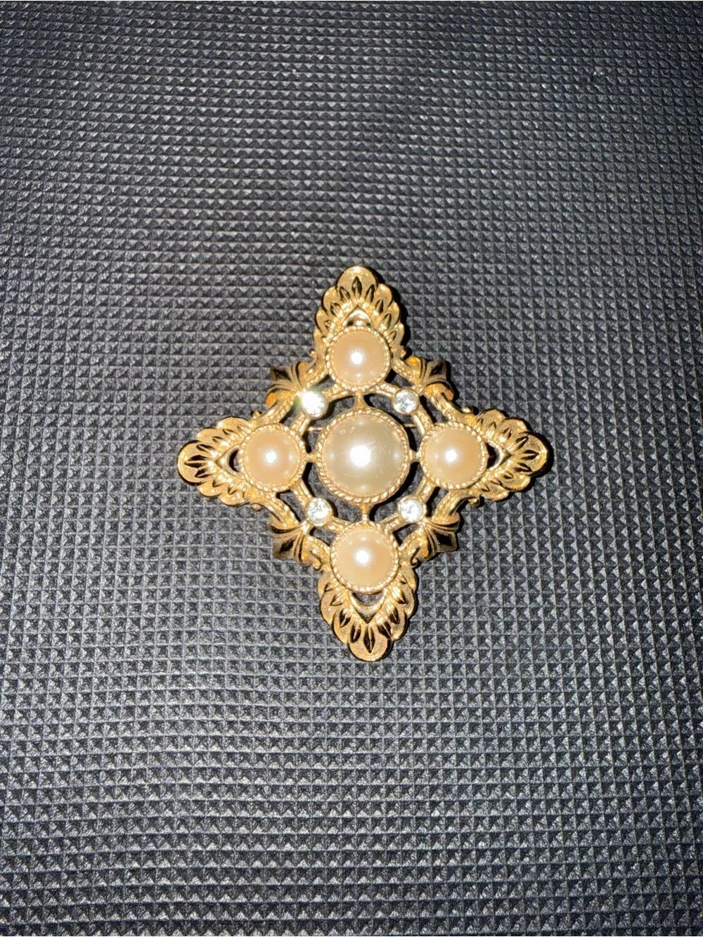 Kenneth Jay Lane Avon Gold‎ Pearl & Clear Rhinestone Cross Brooch